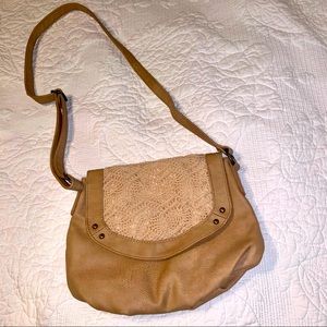 Tan/cream crossbody satchel RUE 21